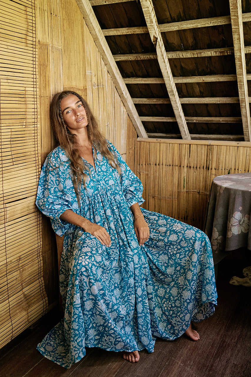 Daughters of india 新品 Kyra Midi Dress XS Kyra Midi Dress ~ Ocean Blue – Daughters of India
